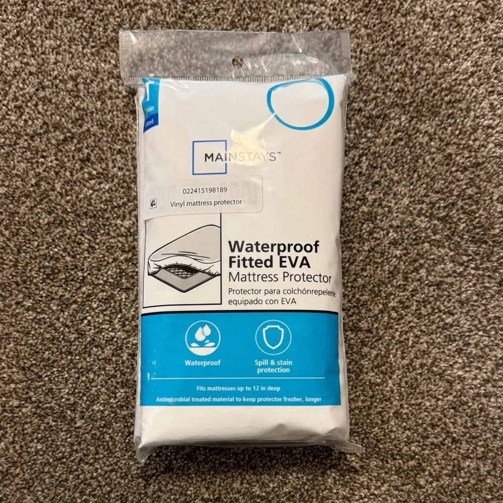 Mainstays White Mattress Protector with Blue Accents